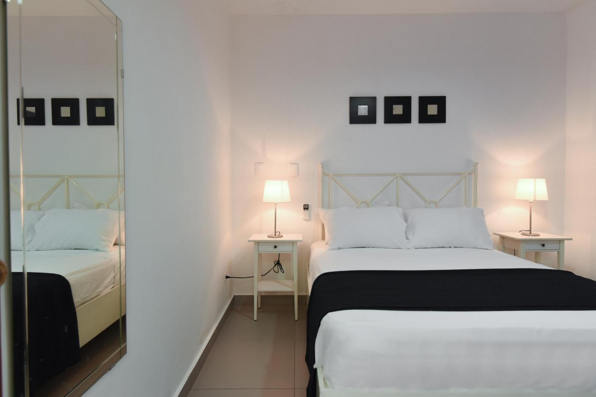 Ph 19 Guesthouse Hotel In Gazcue Santo Domingo Quarto foto