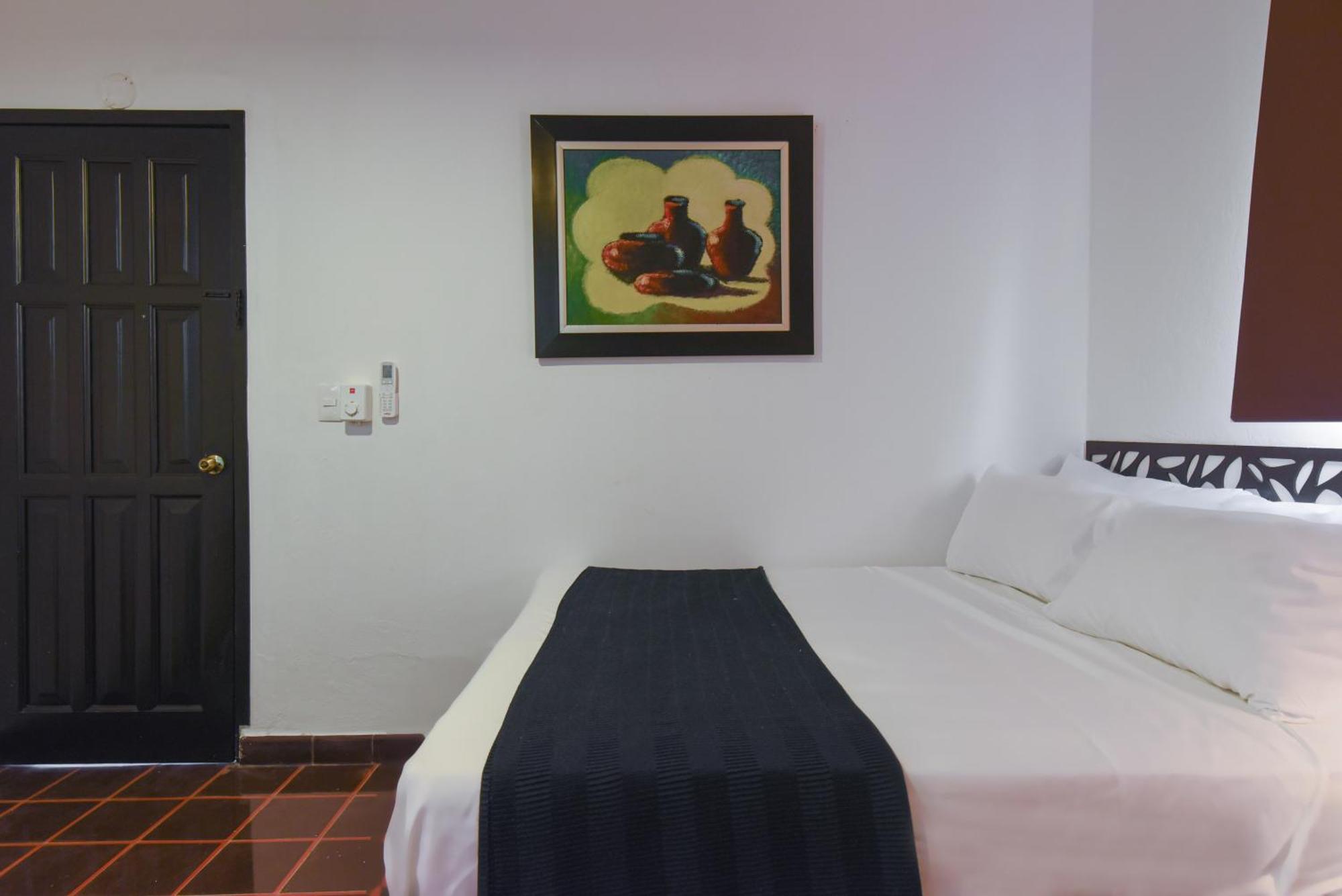Ph 19 Guesthouse Hotel In Gazcue Santo Domingo Quarto foto